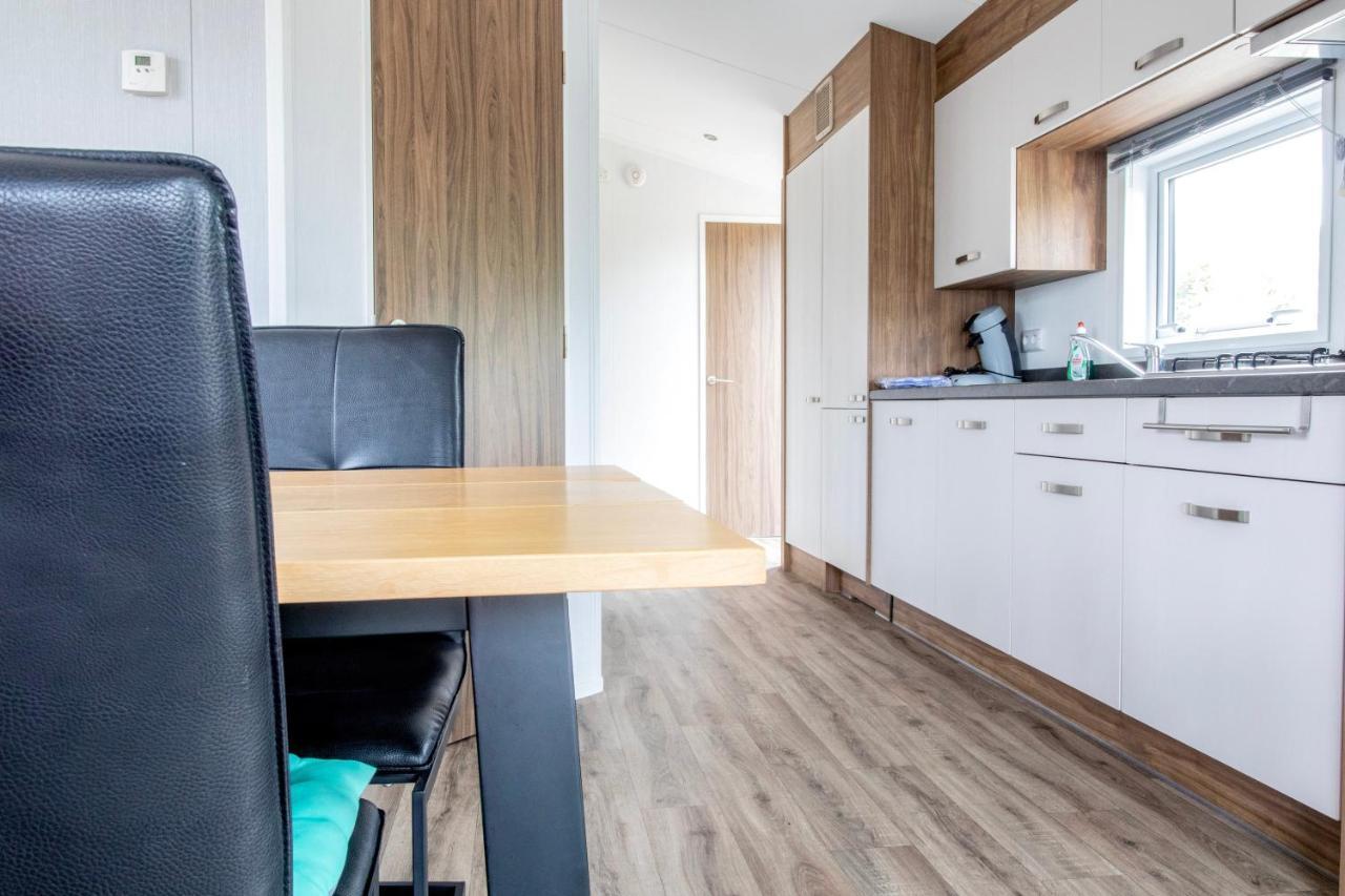 Chalet 3A Op Recreatiepark De Wielen سينت مارتن المظهر الخارجي الصورة