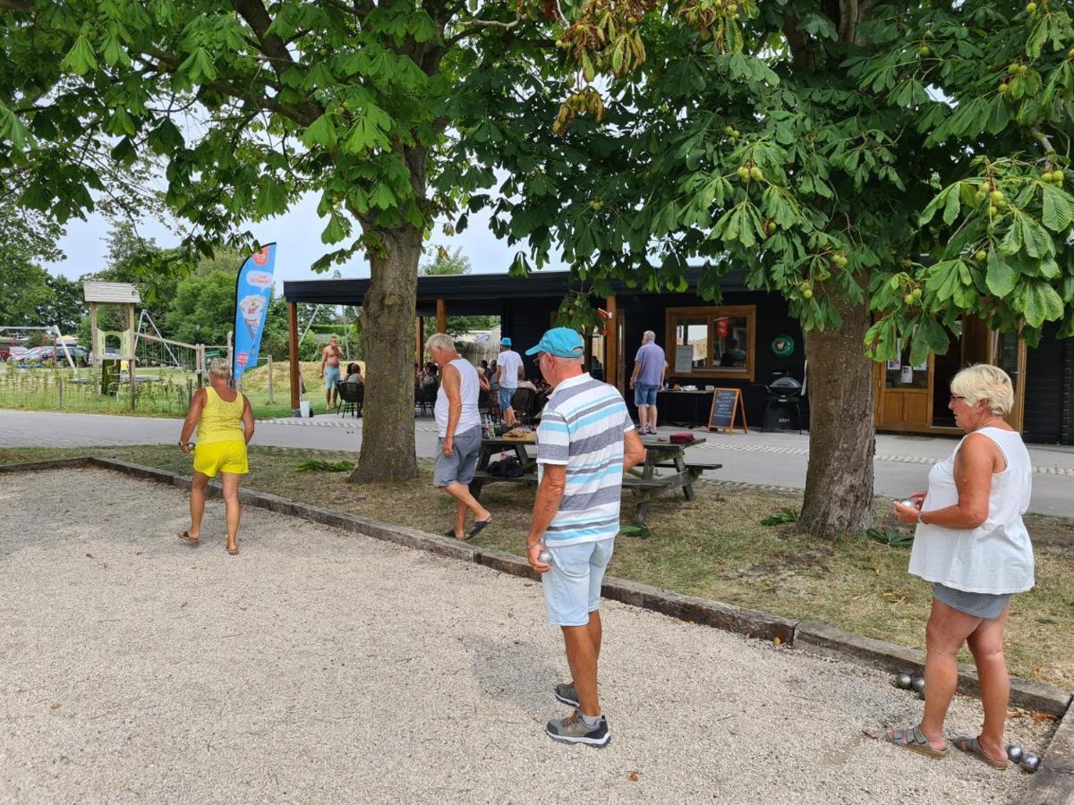 Chalet 3A Op Recreatiepark De Wielen سينت مارتن المظهر الخارجي الصورة